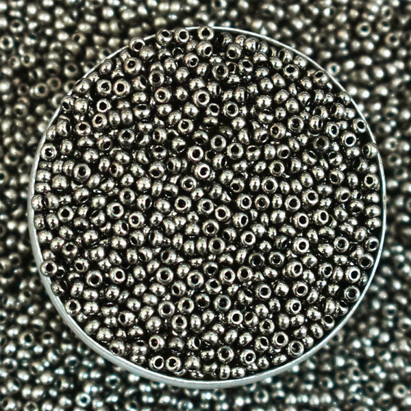 15/0 Preciosa Rocaille Seed Beads in Gunmetal