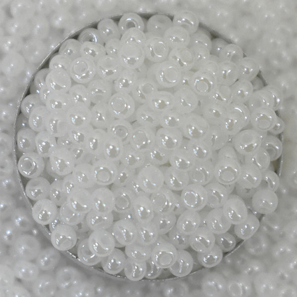 8/0 Seed Beads in White Color