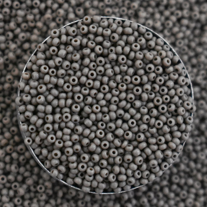 15/0 Seed Beads in Purplish Grey Color