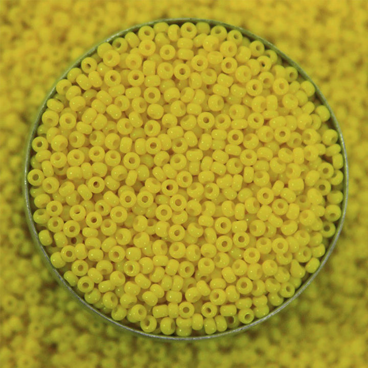 15/0 Seed Beads in Lemon Yellow Color