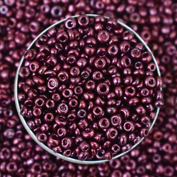 10/0 Seed Beads in Burgandy Color