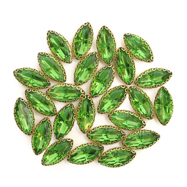 25 Pieces,Green Color Sew on Glass Crystal Stone