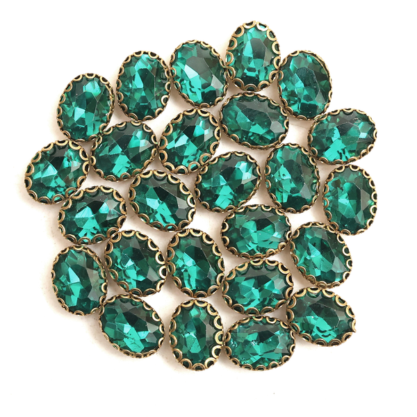 25 Pieces, Teal Green Color Sew on Glass Crystal Stone