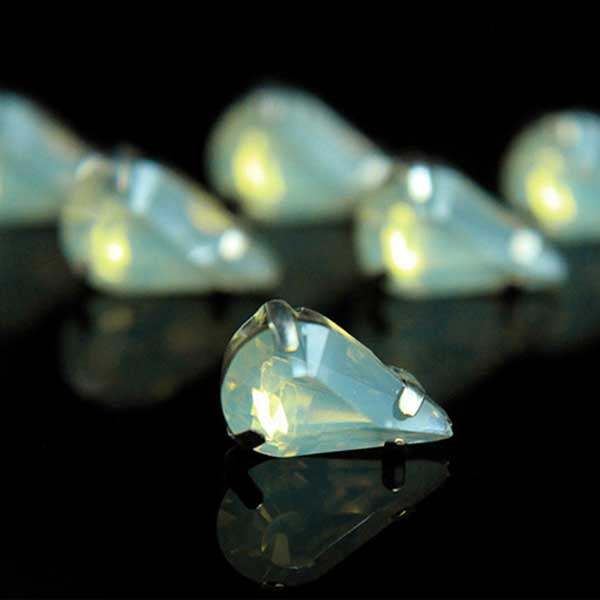 EMBAS4524A (6*10MM TEAR DROP SHAPE HAY GREEN COLOR ACRYLIC STONE)