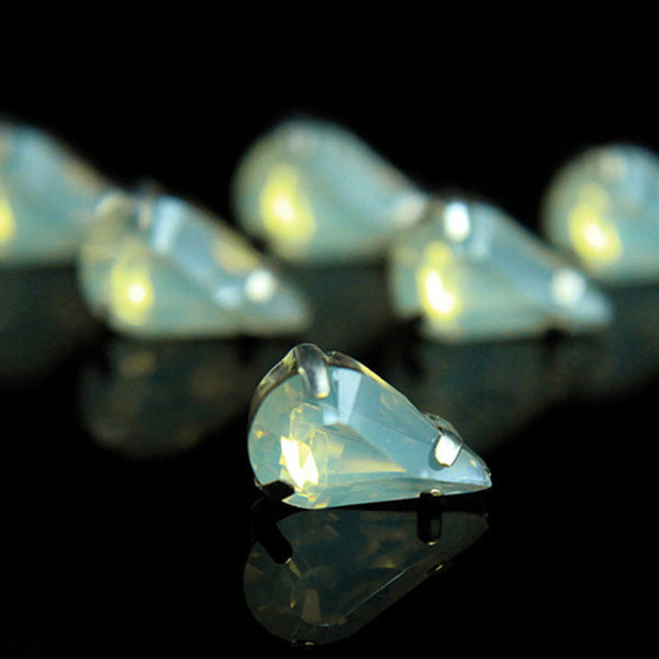 EMBAS4524 (8*13MM TEAR DROP SHAPE HAY GREEN COLOR ACRYLIC STONE)