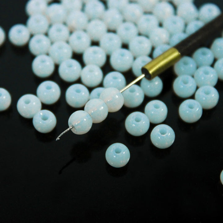 White Color Round Shape Ceramic Beads