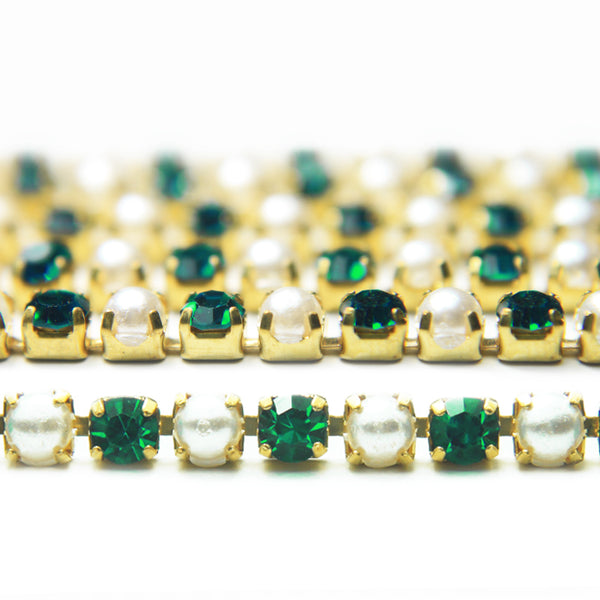 EMB1170 (Cream Pearl & Emerald Green Crystal Cup Chain)