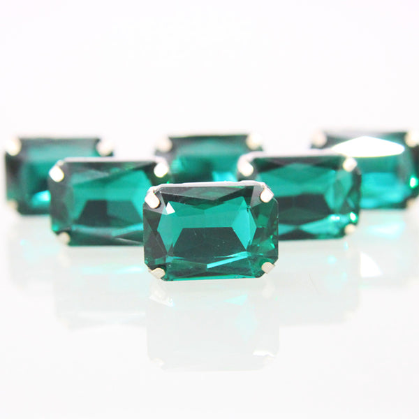 emerald green crystals