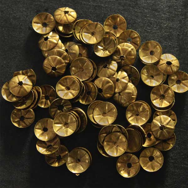 EMB1384 (Round Metal Sequins)