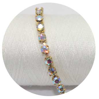 EMB747 (Rainbow Chatons/Crystal Chain In Gold Catcher)