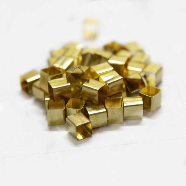 EMB714 (Metal 5MM Square in Gold Colour)