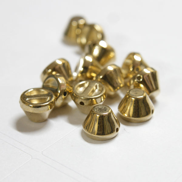 Cone shape studs